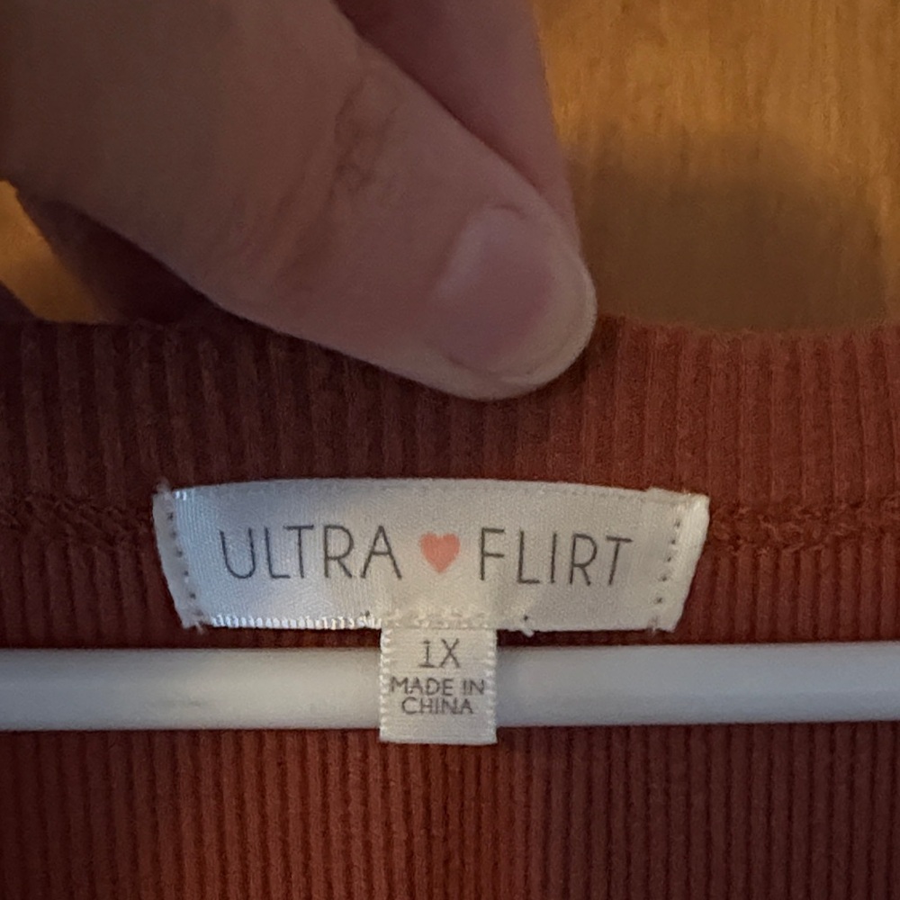 Ultra Flirt Ribbed Rust Top - Picture 2 of 4